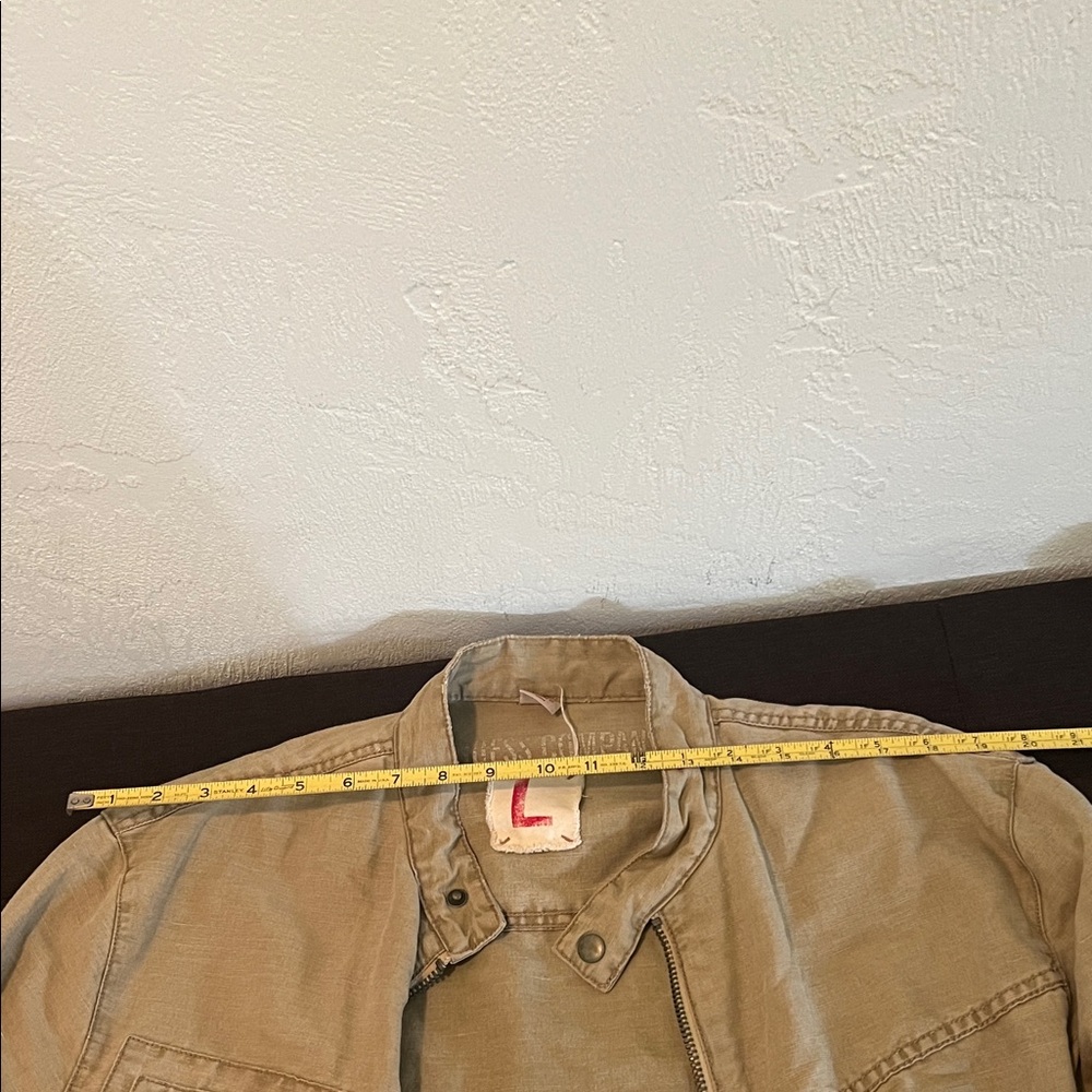 #**Unisex Cream Color Guess Jean Jacket. Military Style - Picture 8 of 14